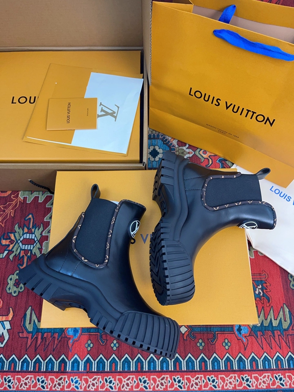 ルイヴィトン靴側面デザイン